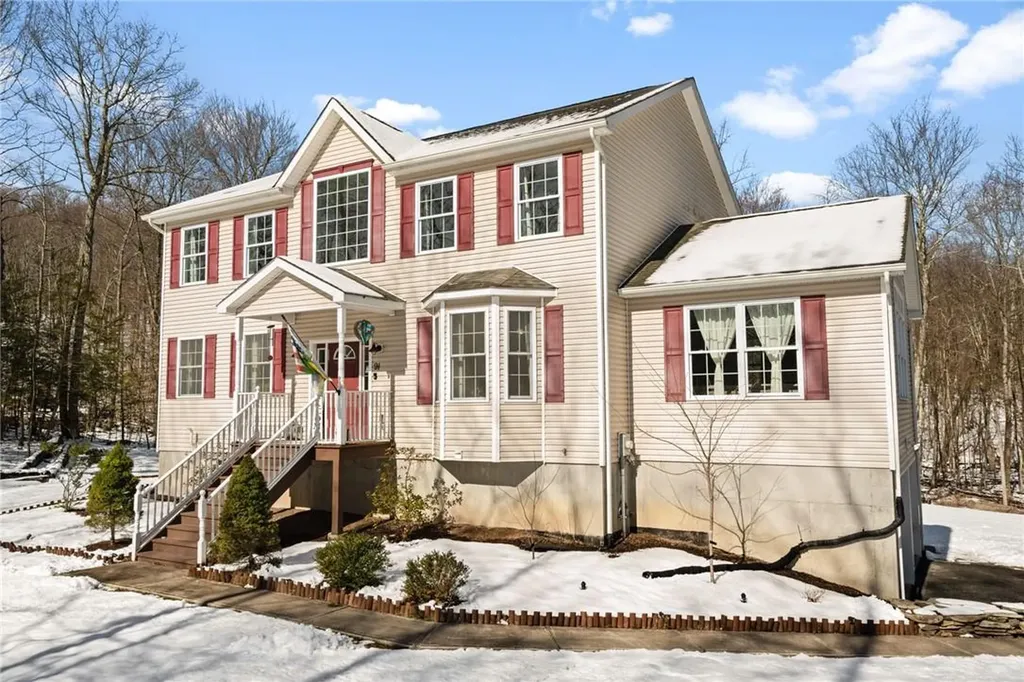 91 Glen Rock Circle Highland NY 12528