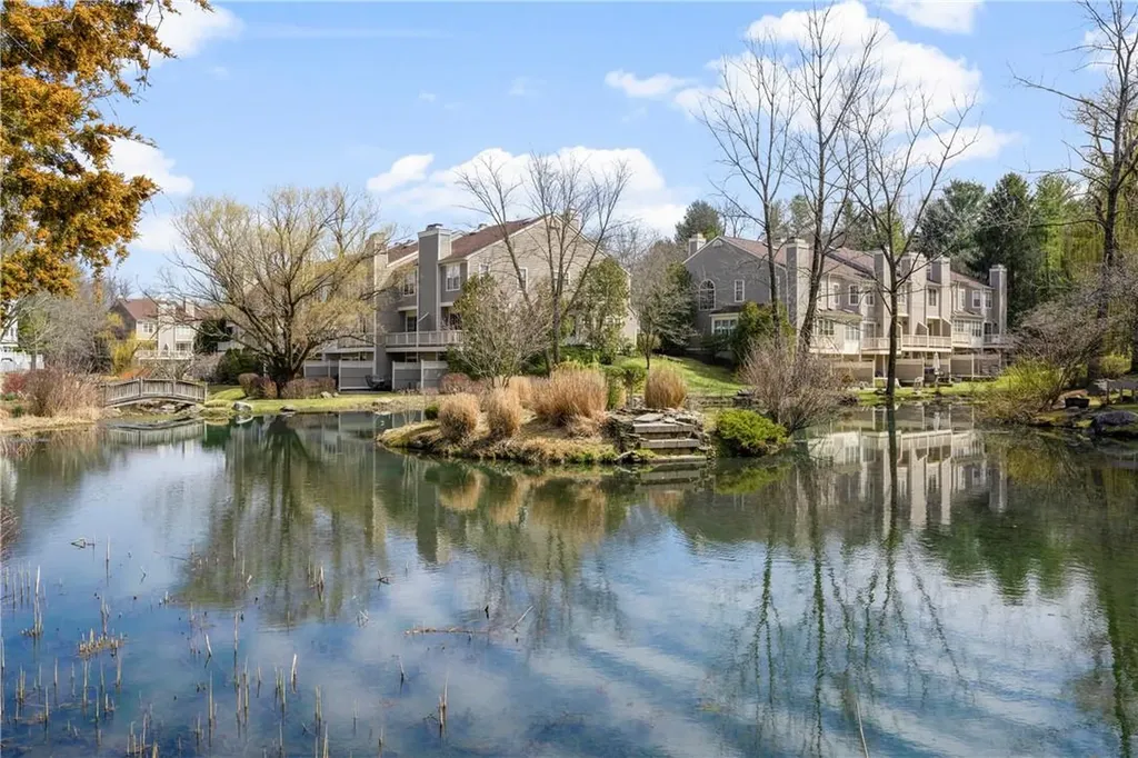 307 Pondside Drive White Plains NY 10607