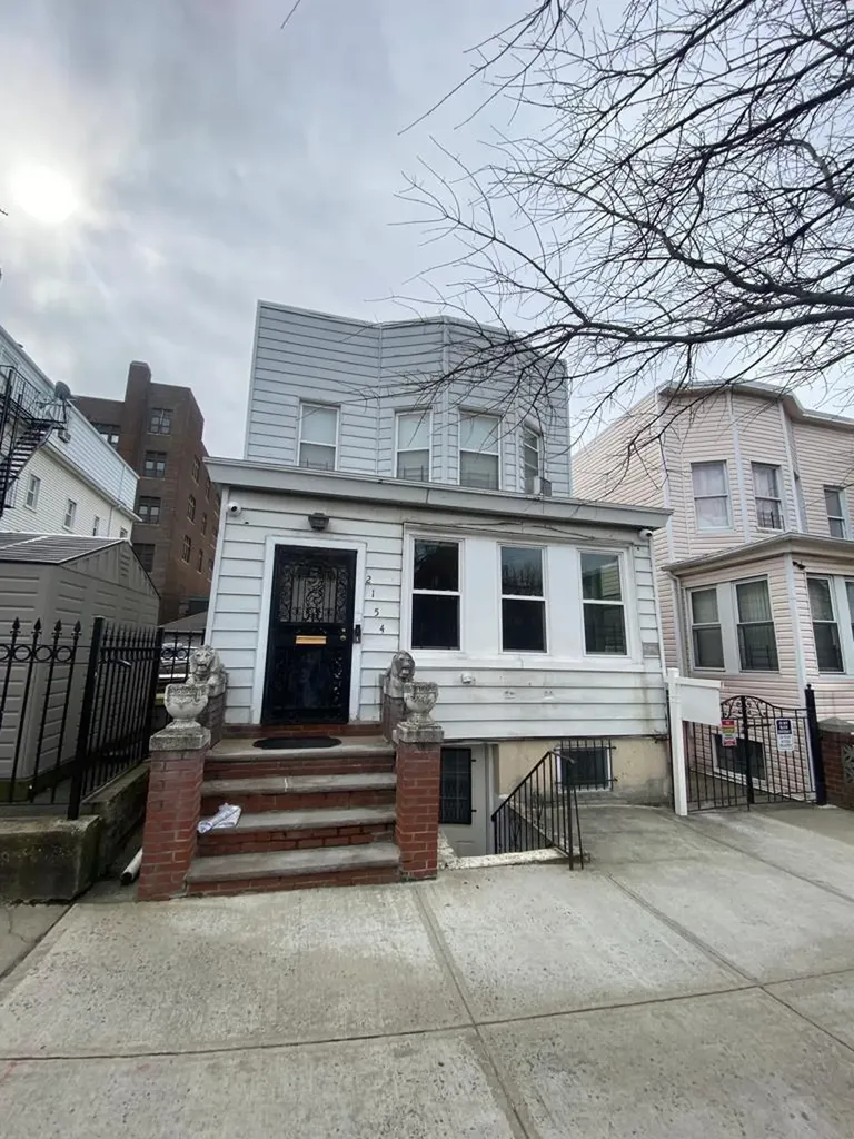 2154 Watson Avenue Bronx NY 10472