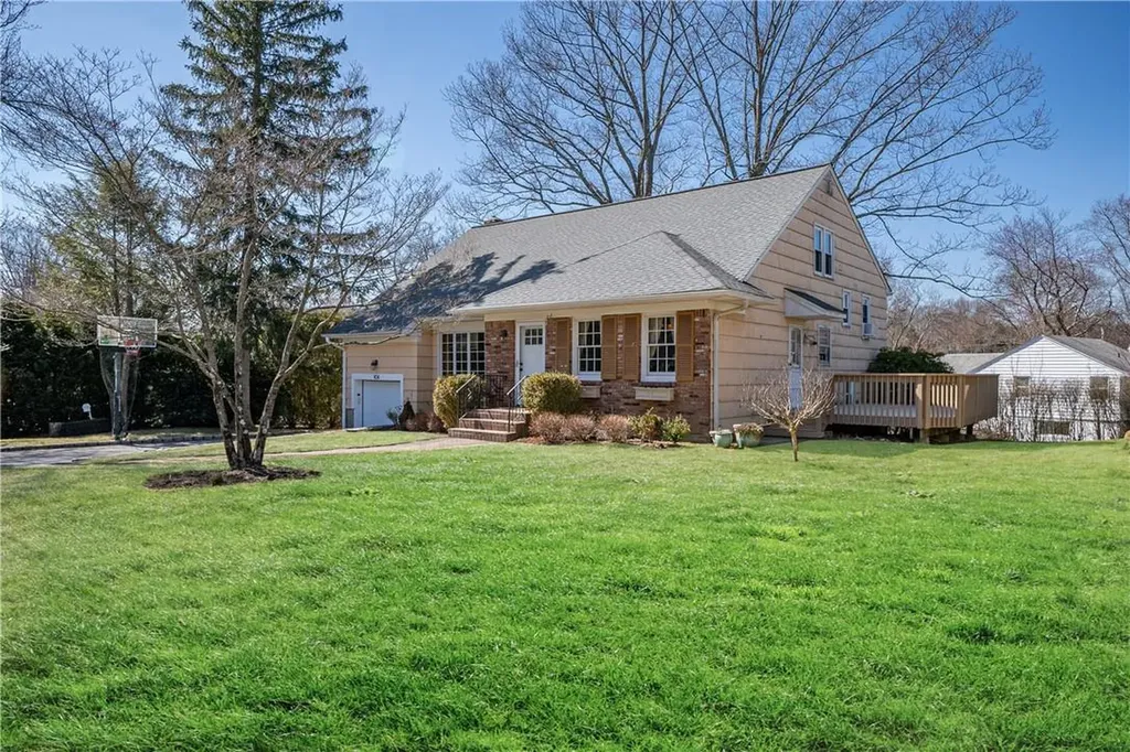 106 Robert Drive New Rochelle NY 10804