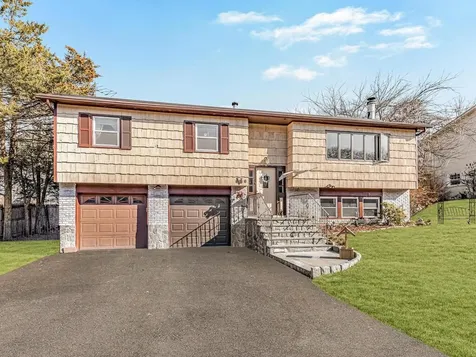 9 Round Tree Lane Montrose NY 10548