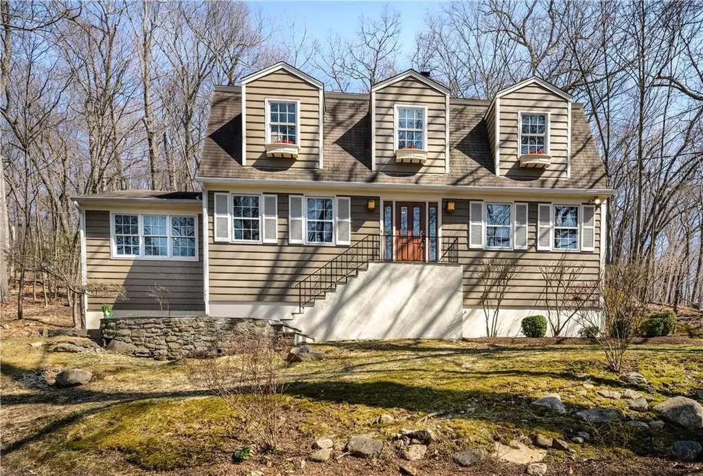 14 N Bridge Place Mount Kisco NY 10549
