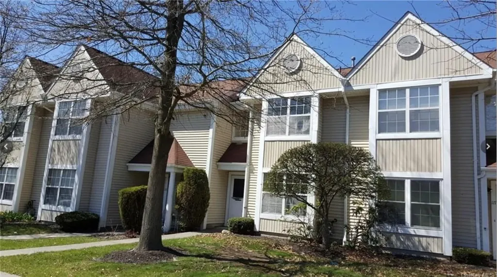 115 Creekside Circle Spring Valley NY 10977