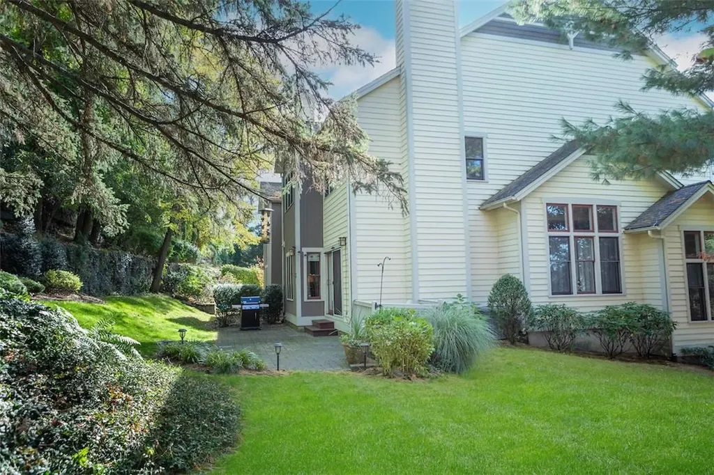 14 Hudson Drive Dobbs Ferry NY 10522