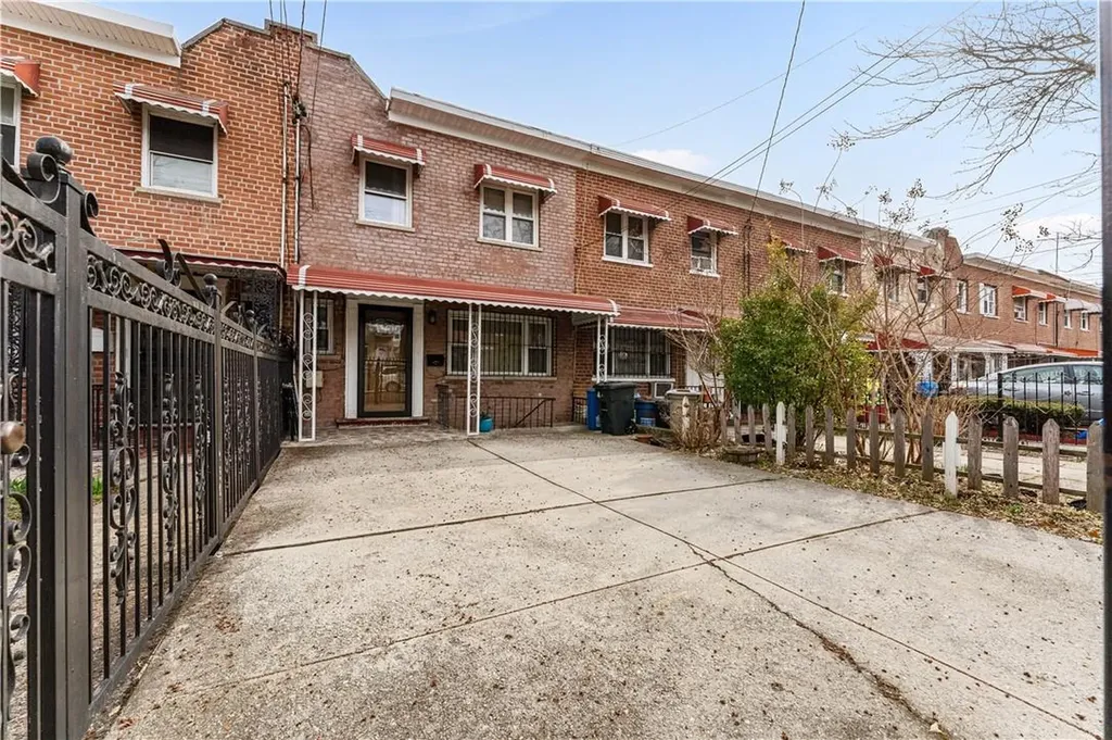 4088 Ely Avenue Bronx NY 10466