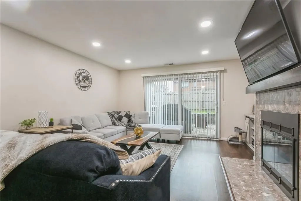 60 Leisure Way Mohegan Lake NY 10547