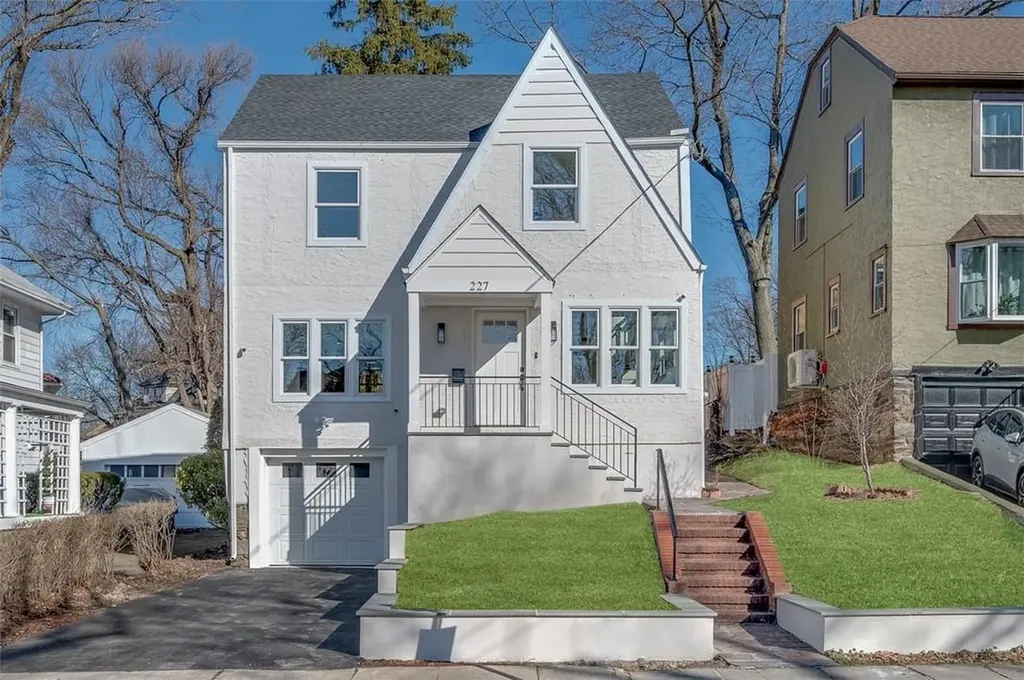 227 E 5th Street Mount Vernon NY 10553