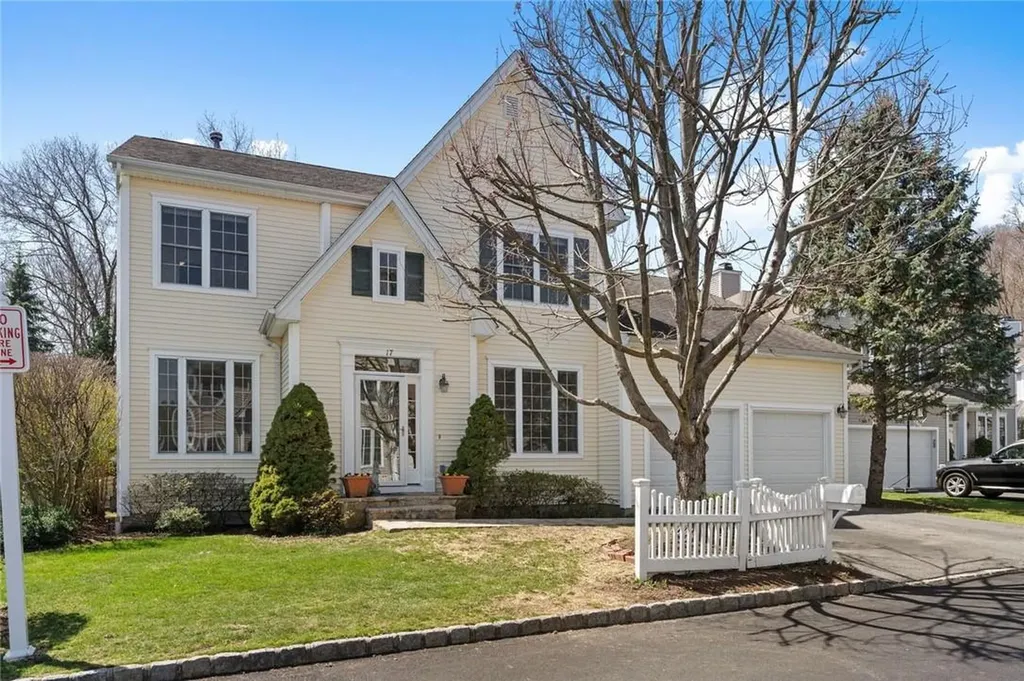 17 Victory Court White Plains NY 10603