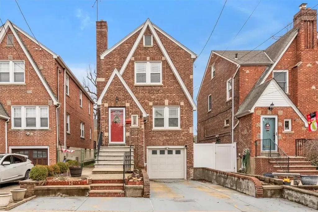 1844 Hering Avenue Bronx NY 10461