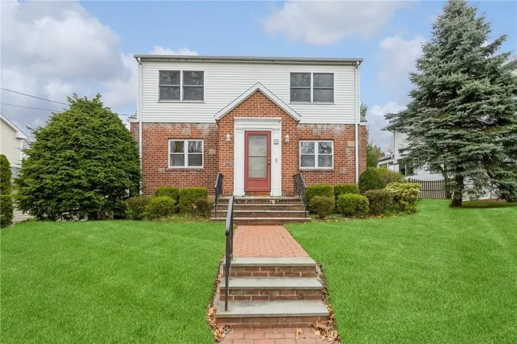 111 Iden Avenue Pelham NY 10803