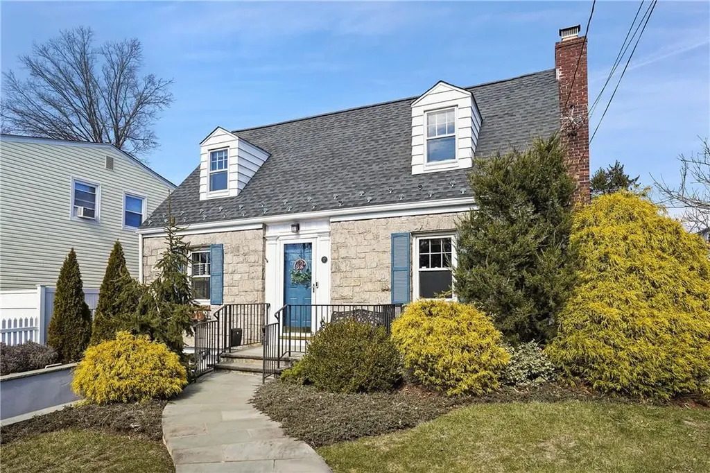 17 Holly Street Yonkers NY 10704