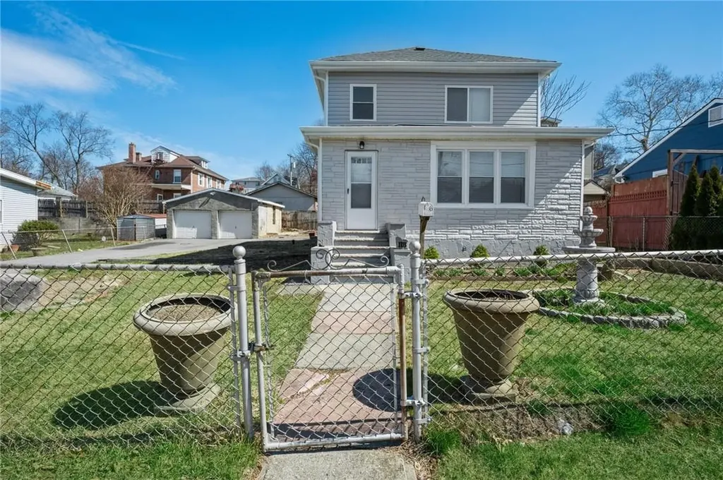 16 Moultrie Avenue Yonkers NY 10710