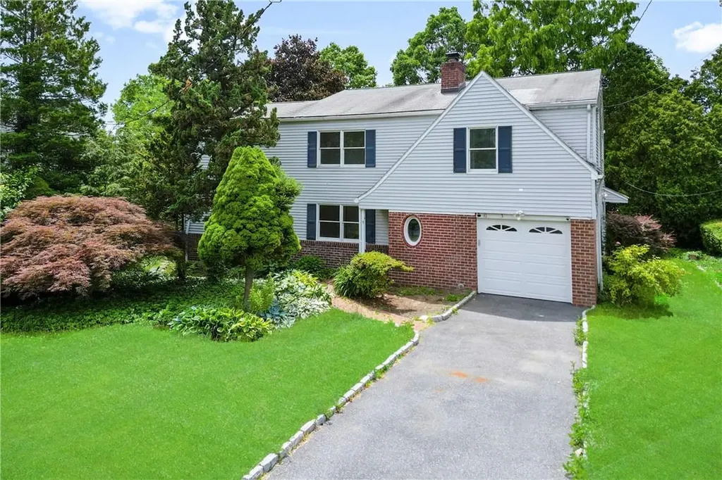 3 Douglas Place Eastchester NY 10709