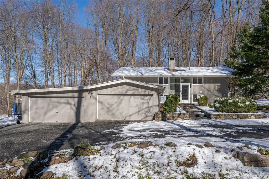 619 Quaker Road Chappaqua NY 10514