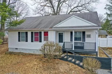 26 W Arnold Road Poughkeepsie NY 12601