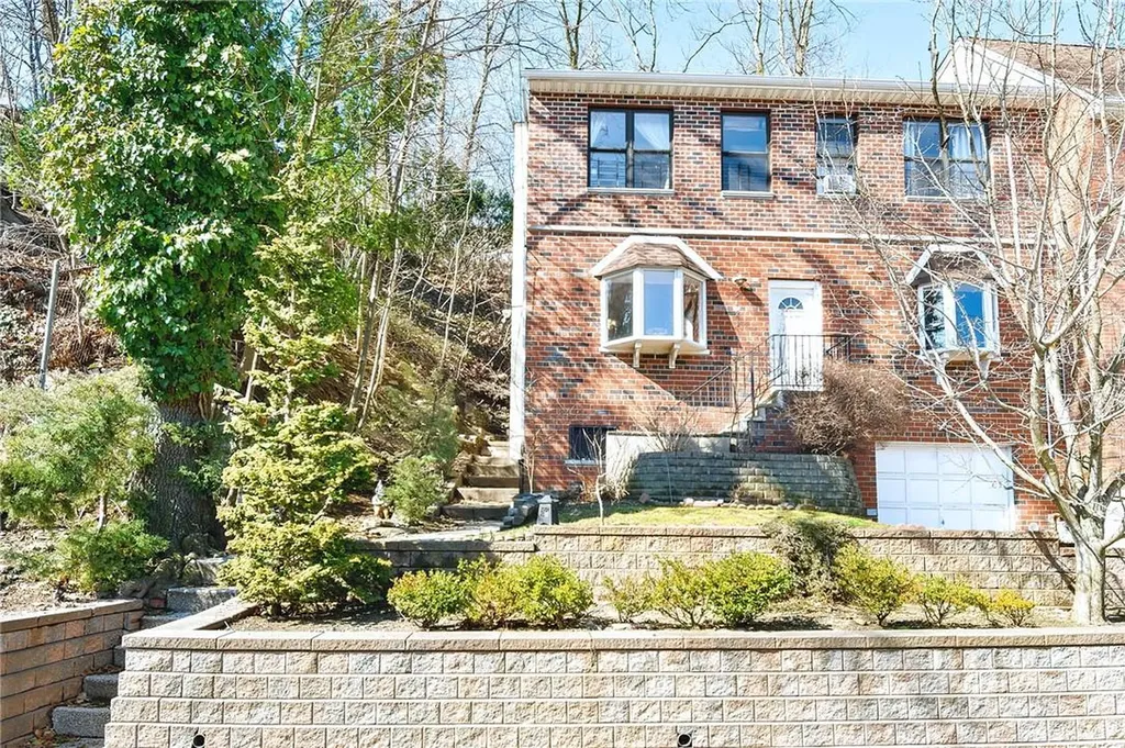 5429 Post Road Bronx NY 10471