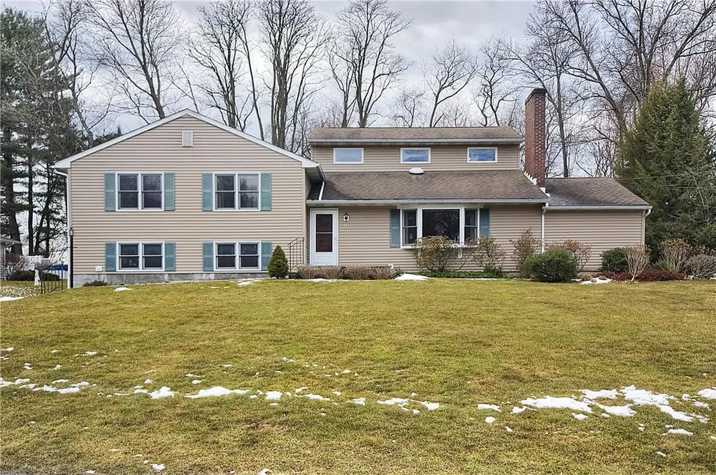 14 Lincoln Drive Poughkeepsie NY 12601