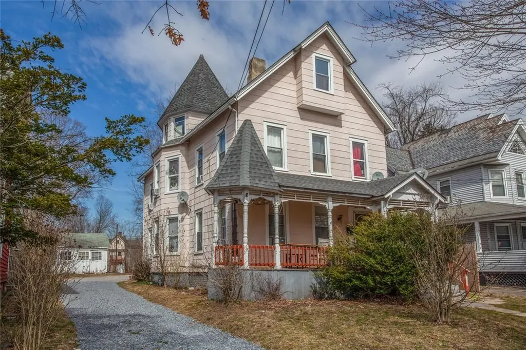 912 Orchard Street Peekskill NY 10566