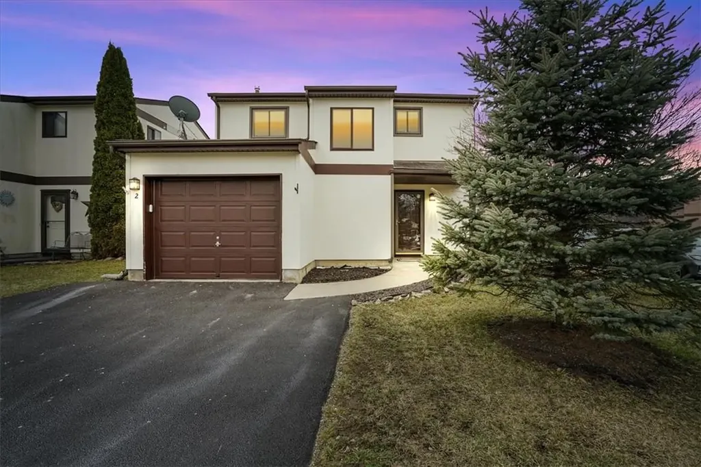 2 Perrins Mews Middletown NY 10940