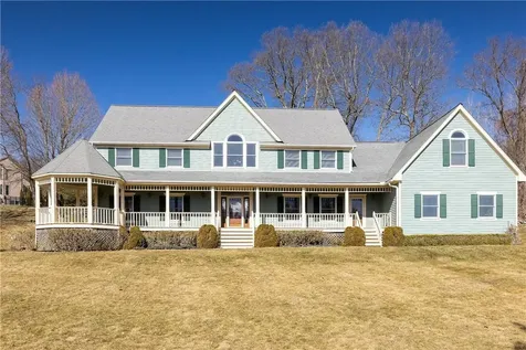 33 Watergate Drive Amawalk NY 10501