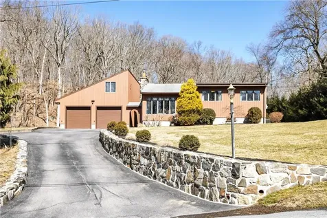 30 Cedar Road E Katonah NY 10536