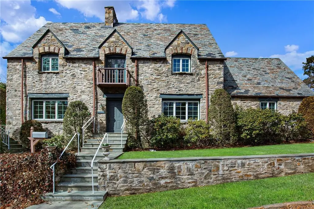 2 Argyle Road Scarsdale NY 10583