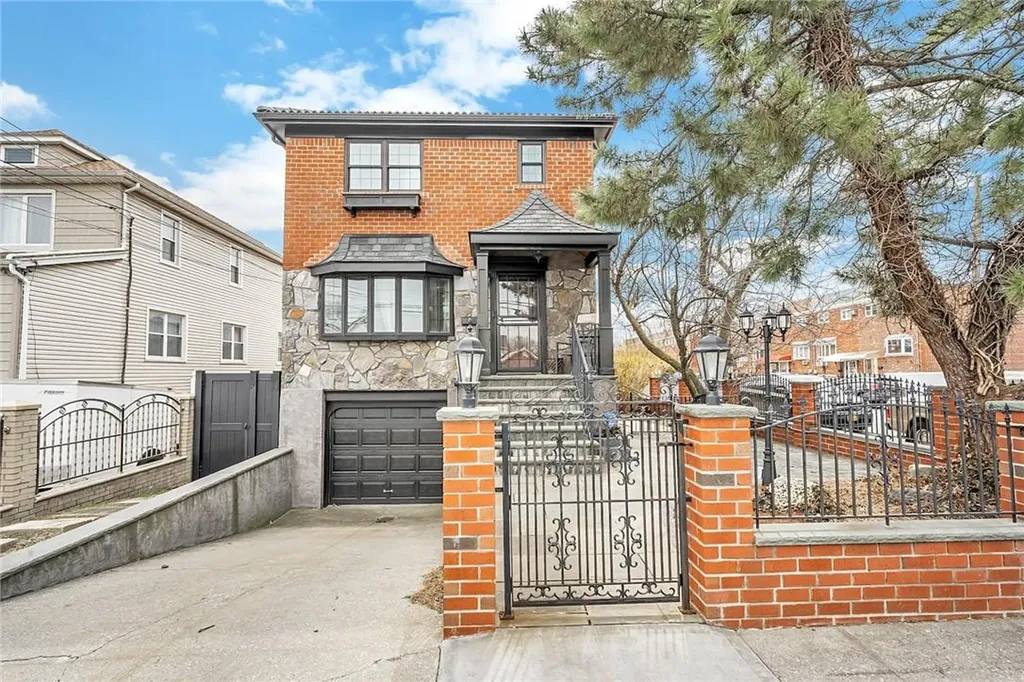 3160 Fairmount Avenue Bronx NY 10465