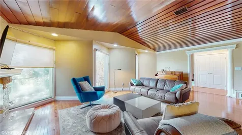828 Sherry Drive Valley Cottage NY 10989
