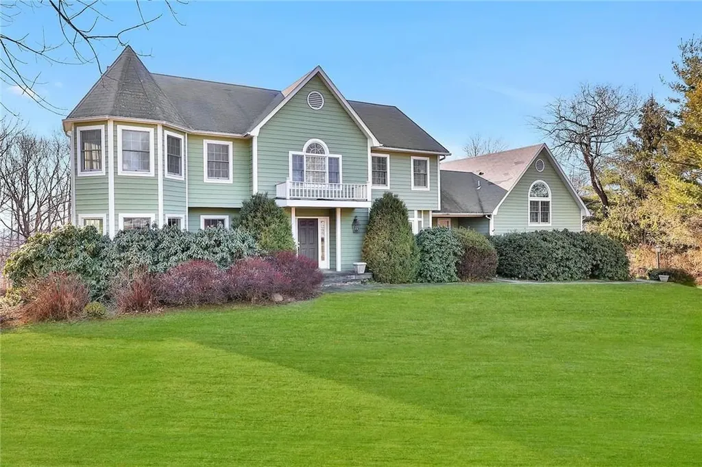 21 Shoshone Drive Katonah NY 10536