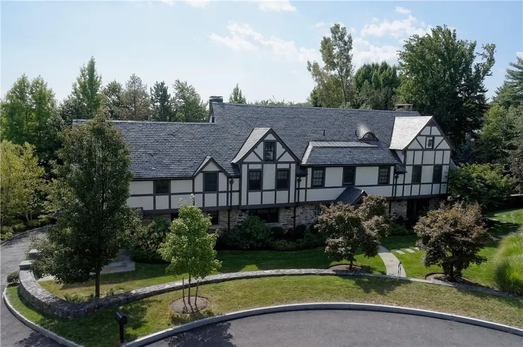 3 Sonny Trail White Plains NY 10605