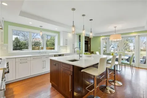 886 North Street White Plains NY 10605