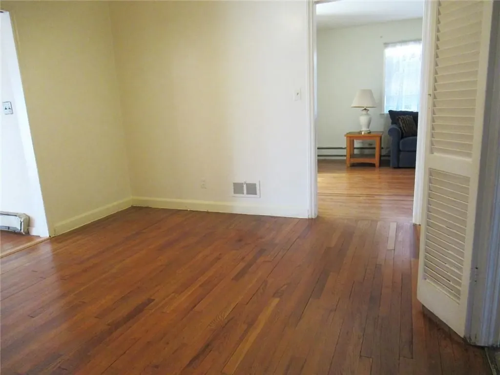 12 Downing Drive E White Plains NY 10607