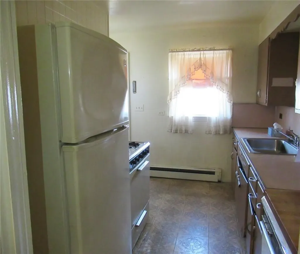12 Downing Drive E White Plains NY 10607