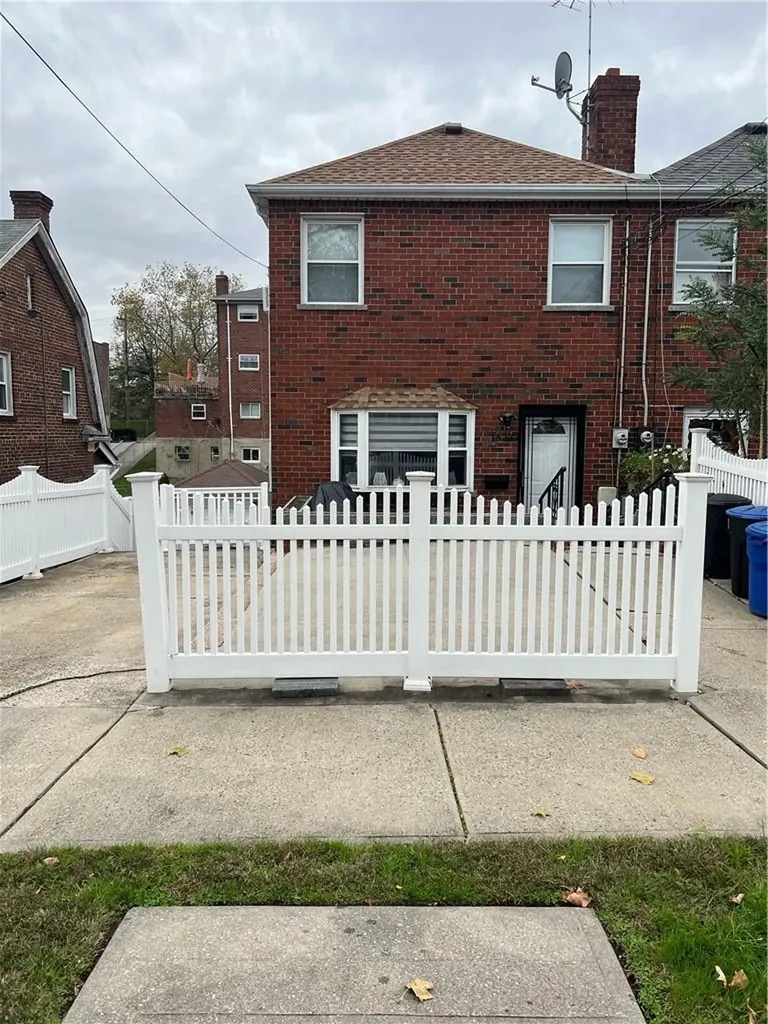 1523 Dwight Place Bronx NY 10465