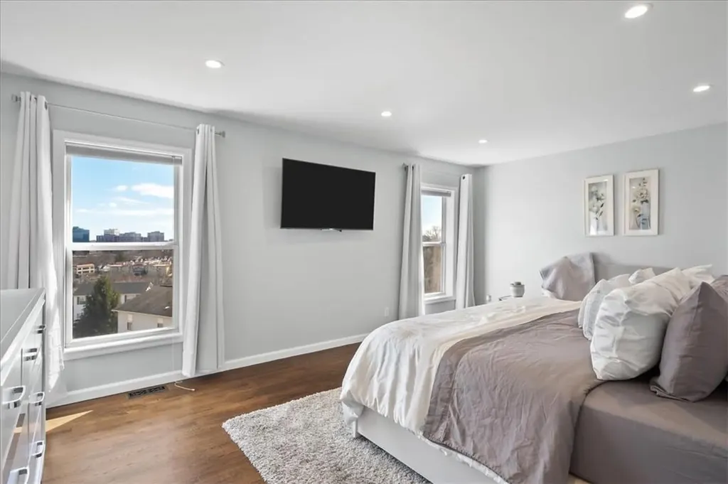 49 Greenvale Circle White Plains NY 10607