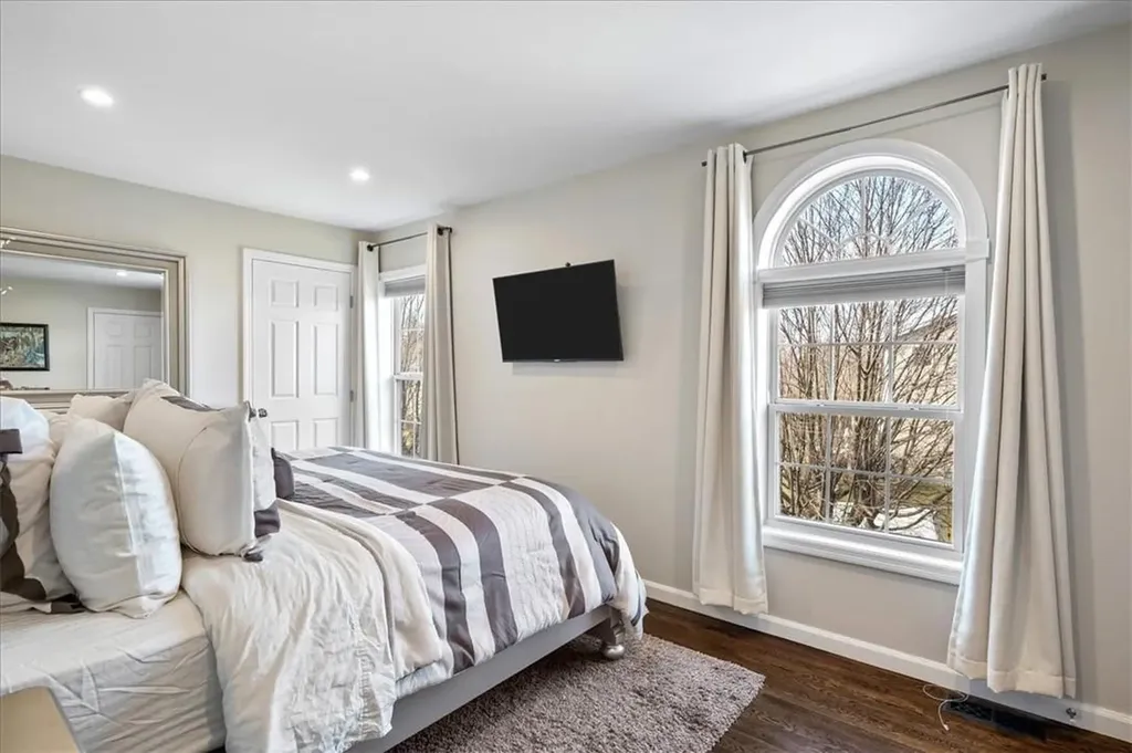 49 Greenvale Circle White Plains NY 10607