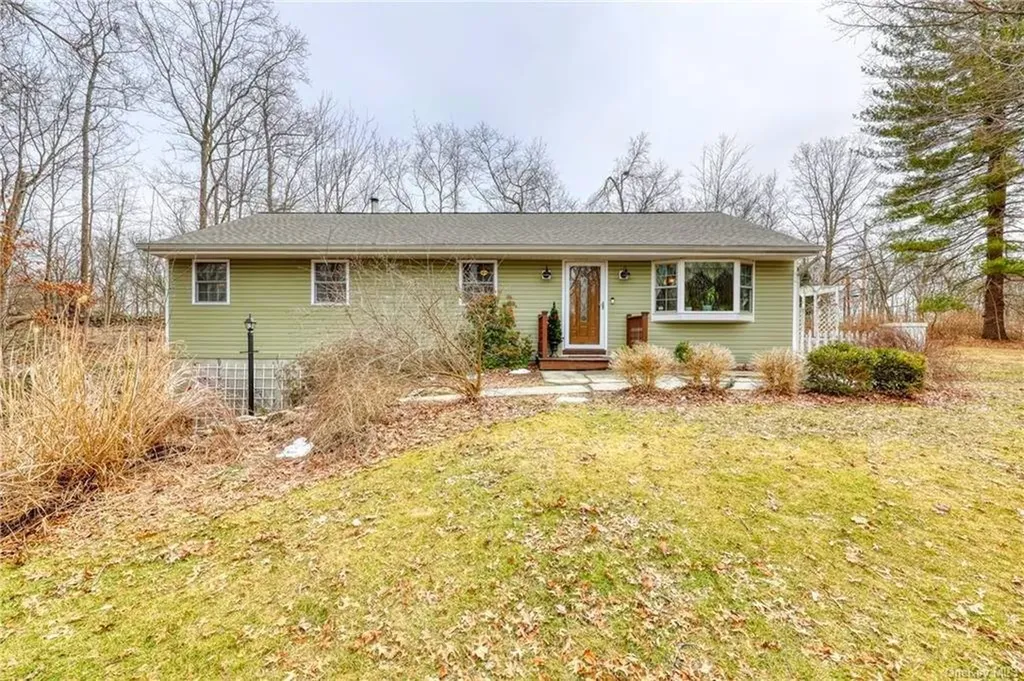 2 Otter Road Campbell Hall NY 10916