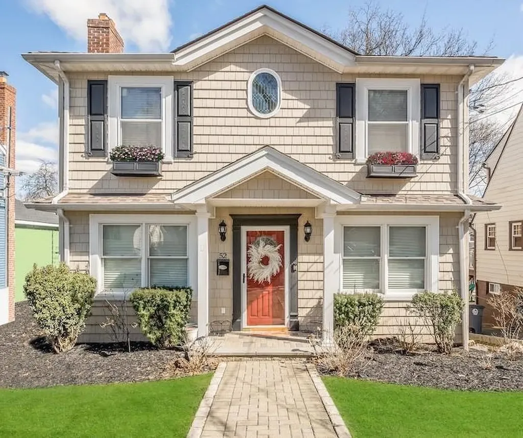 52 Maple Avenue Pelham NY 10803