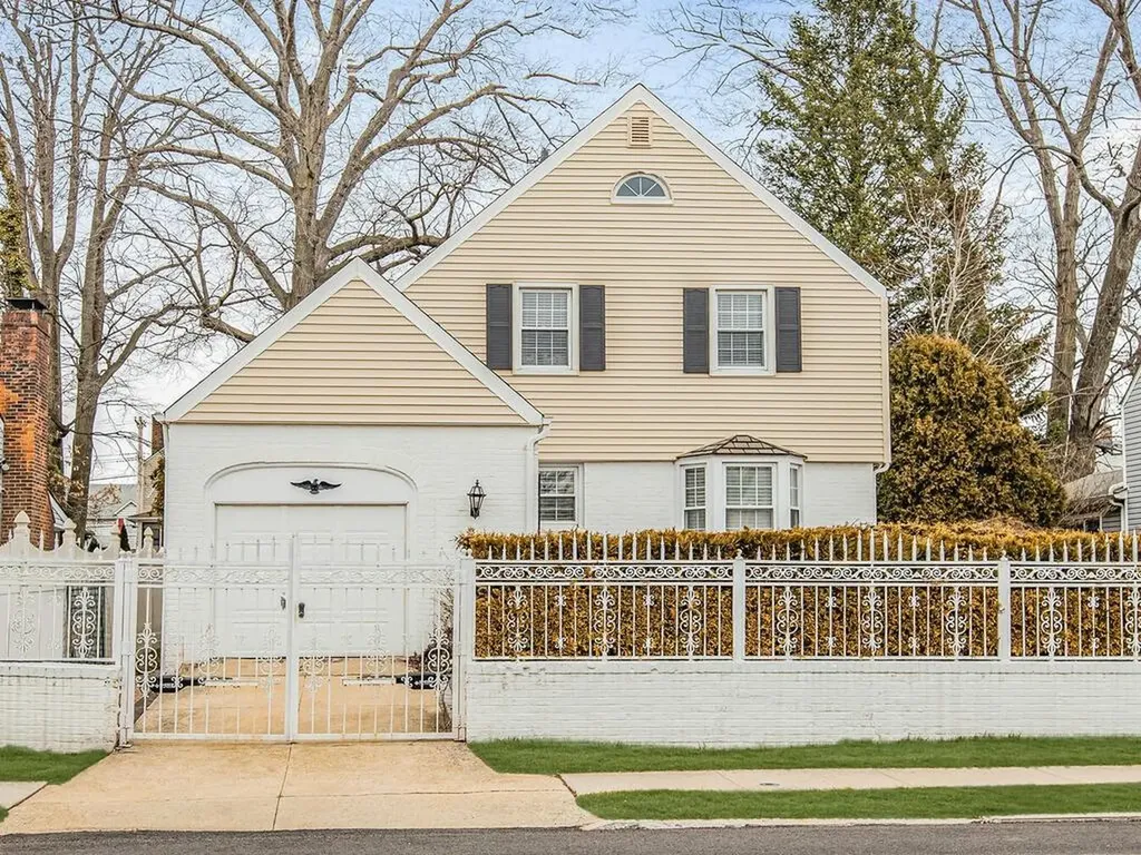 29 Holly Street Yonkers NY 10704