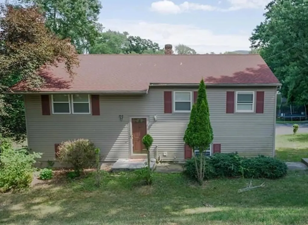 29 Forest Hill Road New Windsor NY 12553
