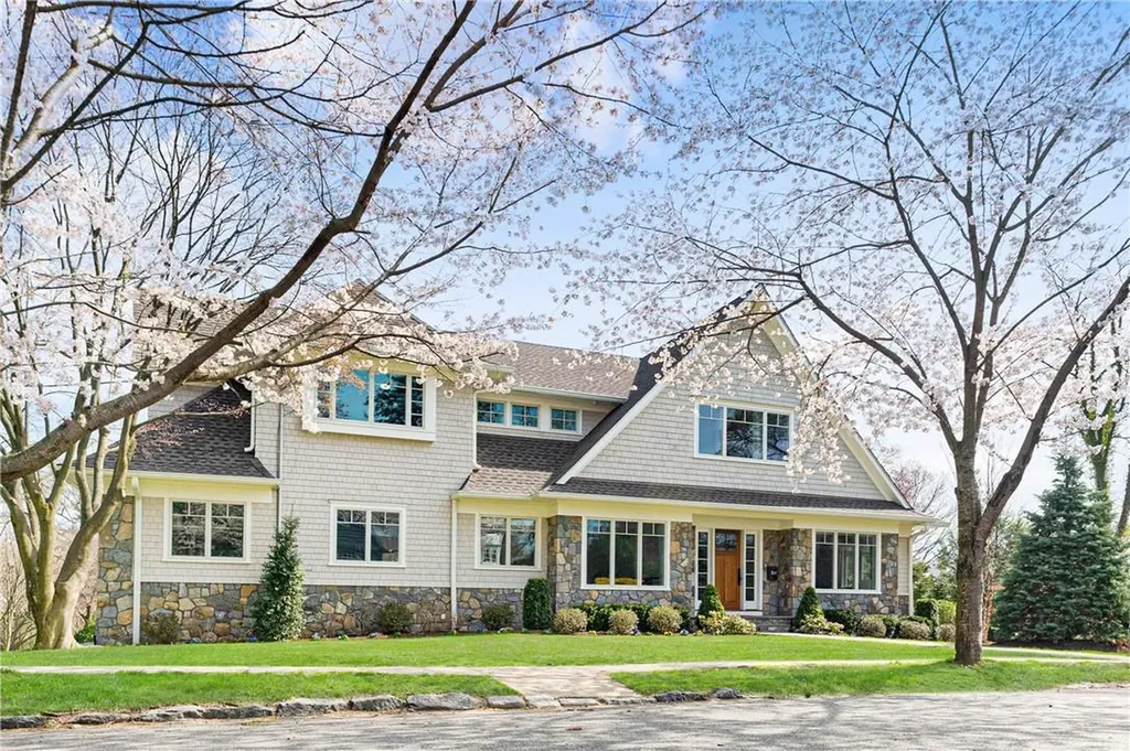40 Fernwood Road Larchmont NY 10538