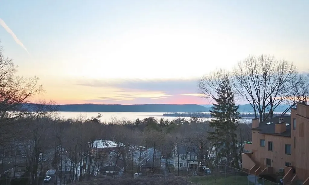 34 Hudson View Hill Ossining NY 10562