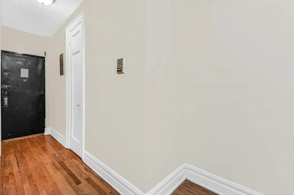 724 E 216th Street Bronx NY 10467