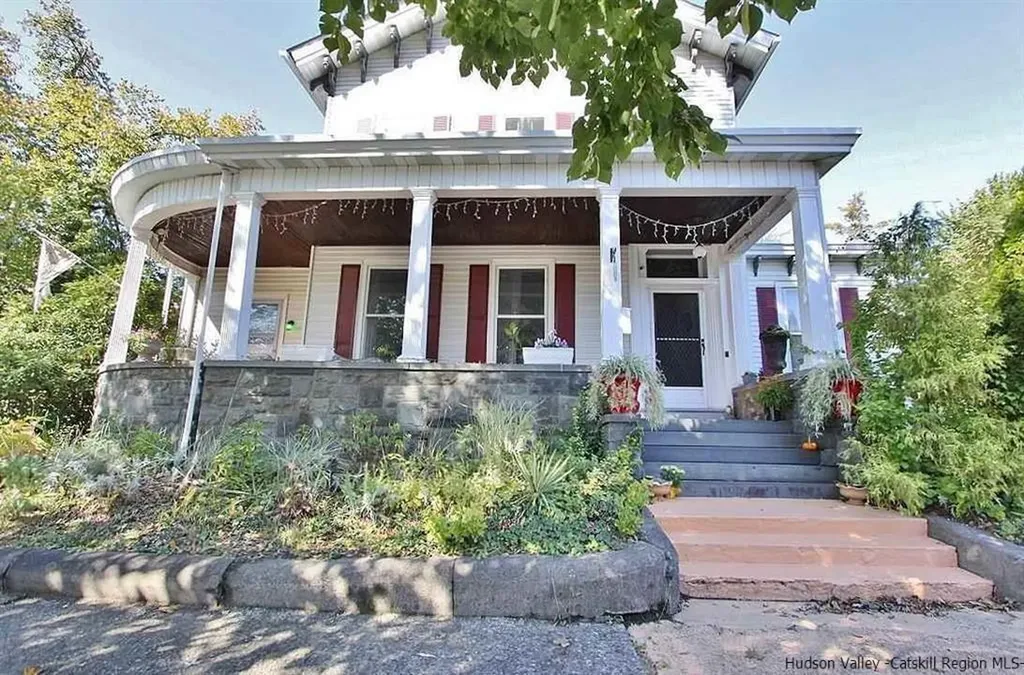 69 Spring Street Kingston NY 12401
