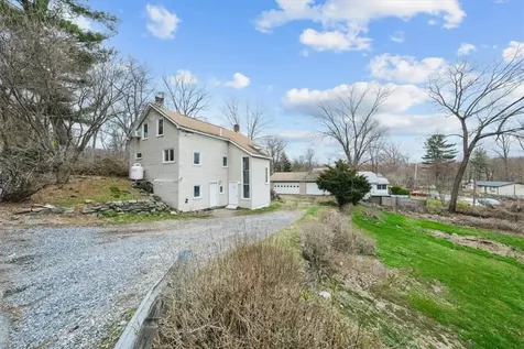 3244 Lexington Avenue Mohegan Lake NY 10547