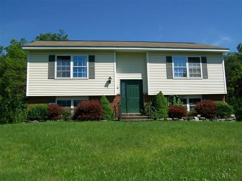 63 River Road Pawling NY 12564