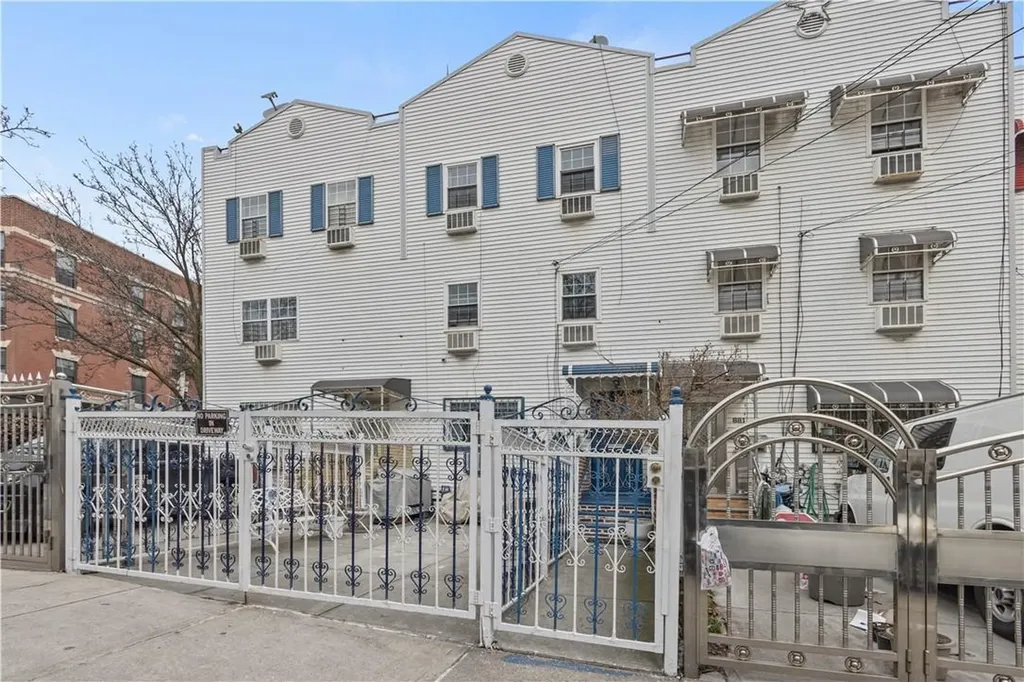879 E 169th Street Bronx NY 10459