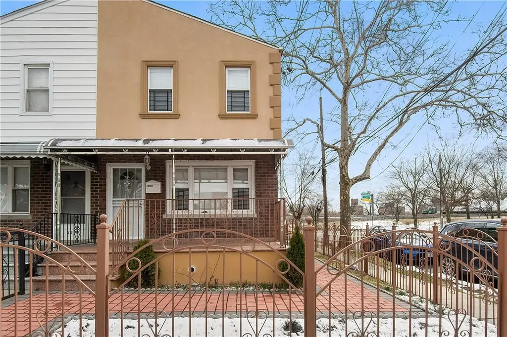 2800 Philip Avenue Bronx NY 10465