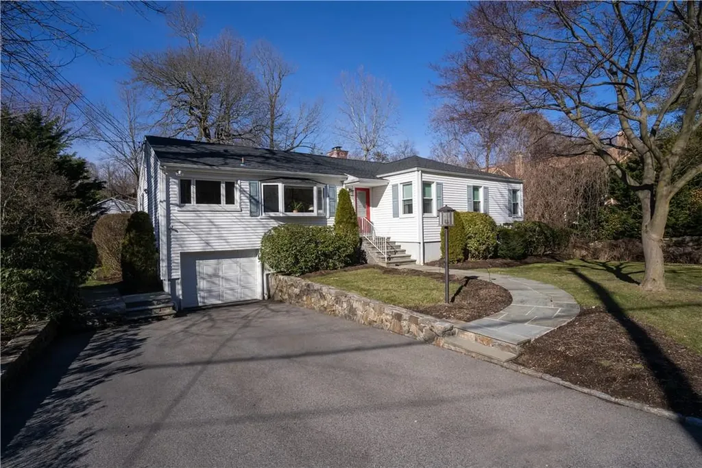 514 Pinebrook Boulevard New Rochelle NY 10804