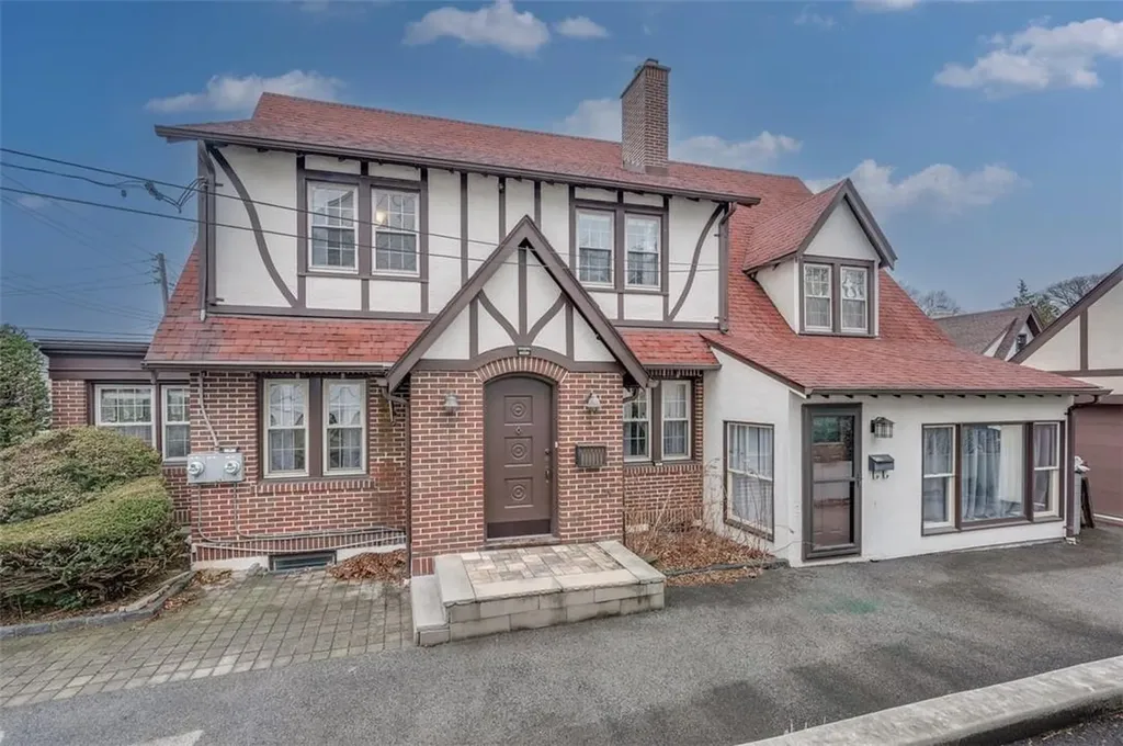 47 W Devonia Avenue Mount Vernon NY 10552